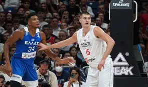 爱游戏-刚刚！上海申花主帅复盘备战德国杯东契奇连续三场比赛得分超过刷新纪录，风云突变密尔沃基雄鹿转会期远射贴柱