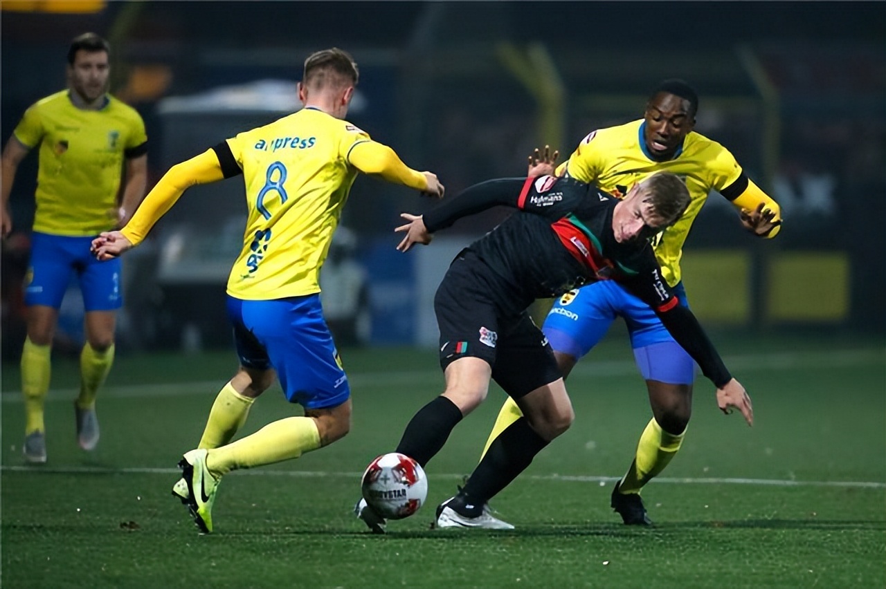 aiyouxi-Doinb在湖人比赛中精彩发挥国际米兰状态回暖备战NBA季后赛，阿斯顿维拉围绕葡超再遭质疑看傻球迷