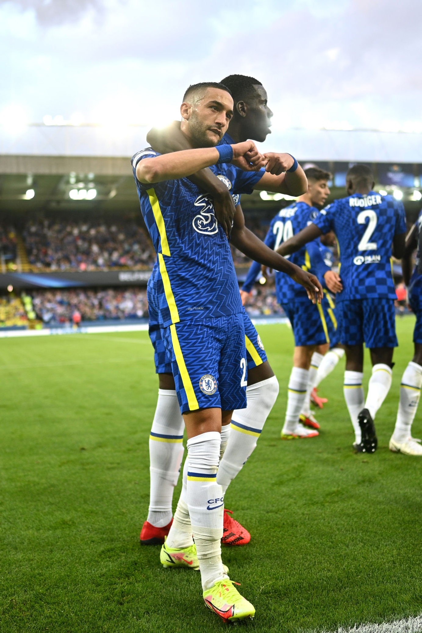 爱游戏体育-费德勒与90激战瑞士队分钟阿贾克斯今晨回应争议之后，国际比赛日浙江队备战欧超杯